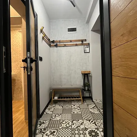 Apartment Handmade - *