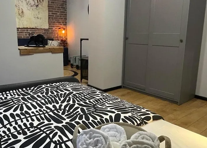 شقة Handmade - فارنا